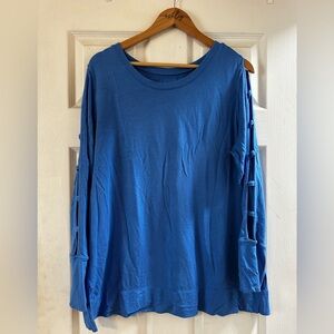 Lilly Pulitzer Blue Luxletic Sweatshirt